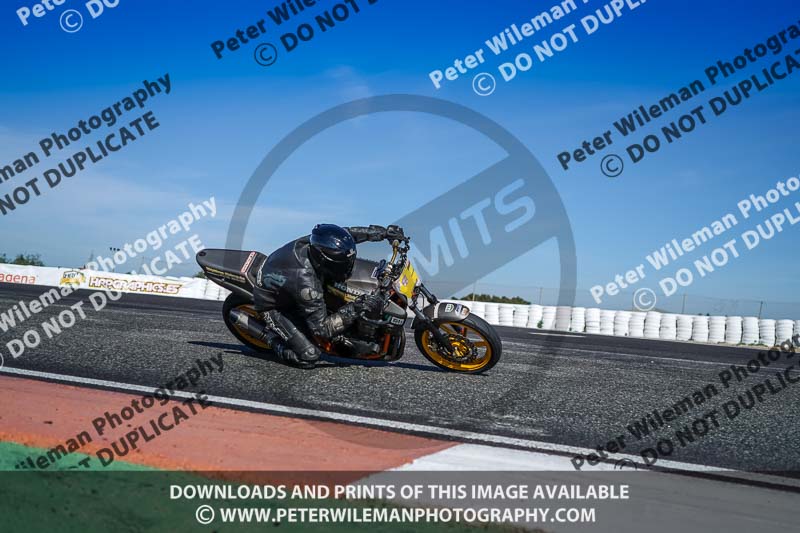 cadwell no limits trackday;cadwell park;cadwell park photographs;cadwell trackday photographs;enduro digital images;event digital images;eventdigitalimages;no limits trackdays;peter wileman photography;racing digital images;trackday digital images;trackday photos